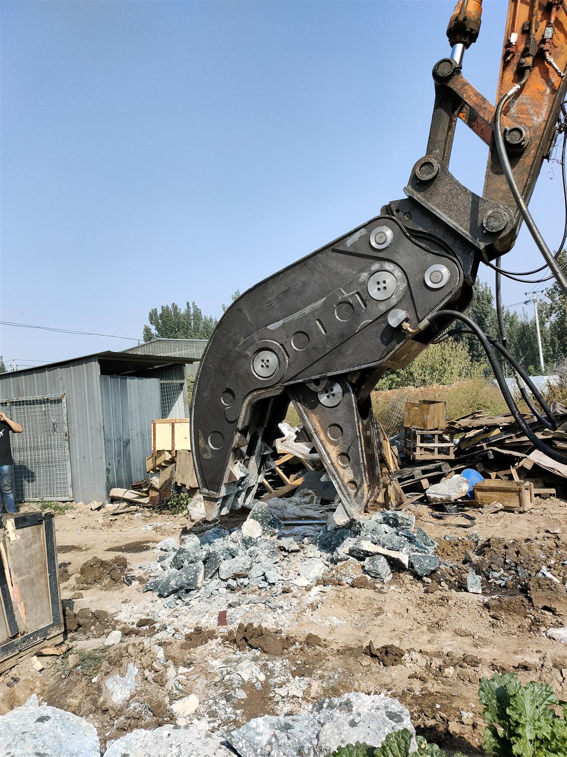 Hydraulic Pulverizer